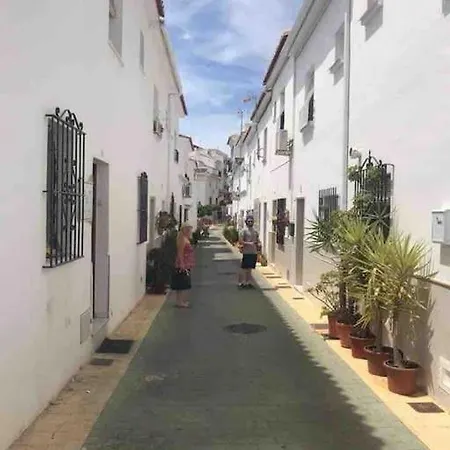 Silica Near Bonzana Square Apartment