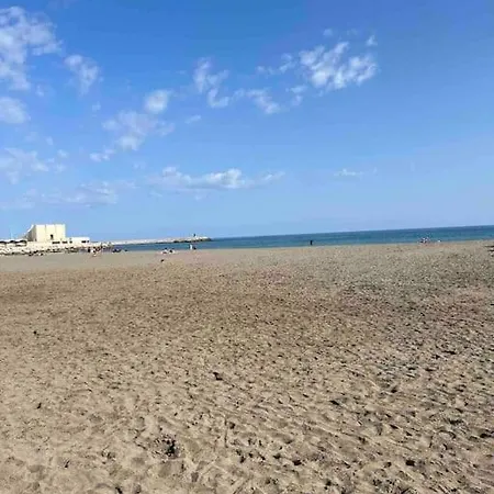 Silica Near Bonzana Square * Benalmadena